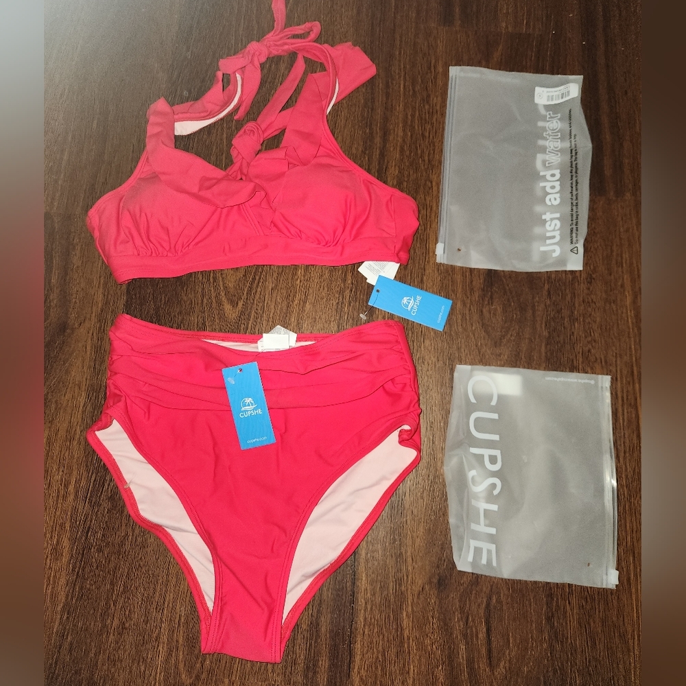 Cupshe Ruffled Halter Bikini Set - Picture 2 of 3